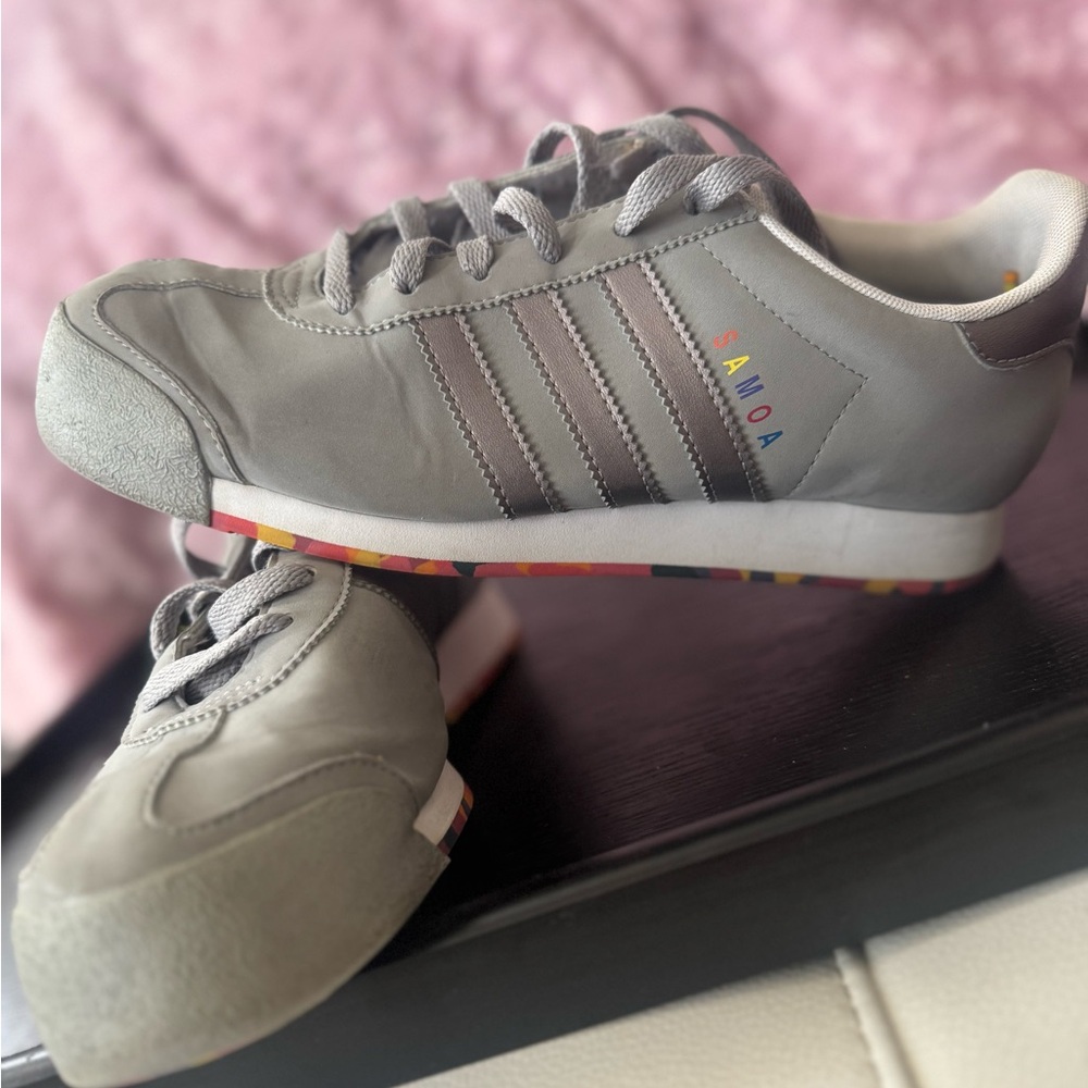 Adidas Gray Low-Top Sneakers with Iconic Stripes